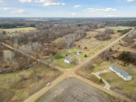 2492 S Ferris Rd, Sumner, MI 48889 photo 42