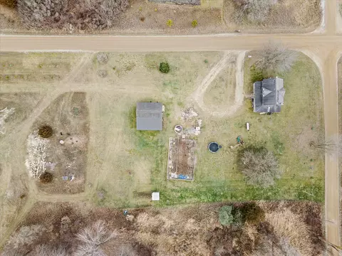 2492 S Ferris Rd, Sumner, MI 48889 photo 39