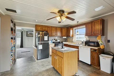 2492 S Ferris Rd, Sumner, MI 48889 photo 11