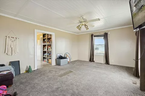 2492 S Ferris Rd, Sumner, MI 48889 photo 6