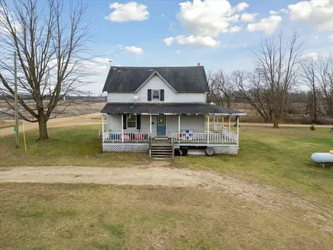 2492 S Ferris Rd, Sumner, MI 48889 photo 36