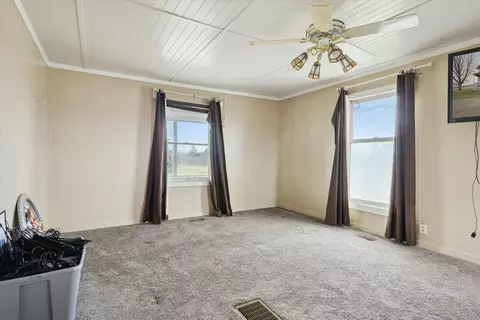 2492 S Ferris Rd, Sumner, MI 48889 photo 7