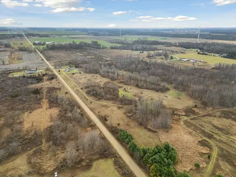 2492 S Ferris Rd, Sumner, MI 48889 photo 47