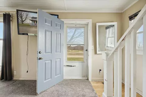 2492 S Ferris Rd, Sumner, MI 48889 photo 5
