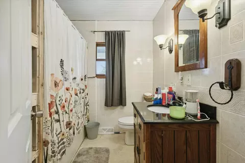 2492 S Ferris Rd, Sumner, MI 48889 photo 24