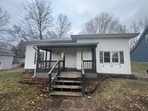 226 Mcpherson St, Stanton, MI 48888
