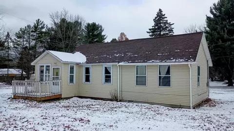 6184 W Bryant Rd, Ludington, MI 49431