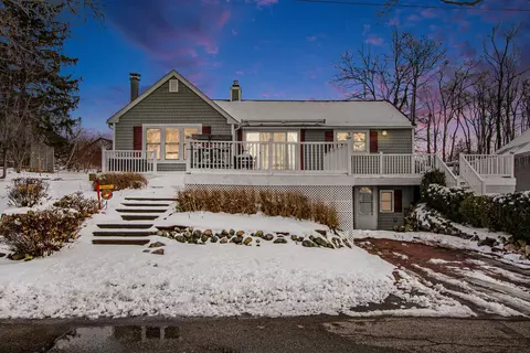 50605 Maple Island Rd, Dowagiac, MI 49047