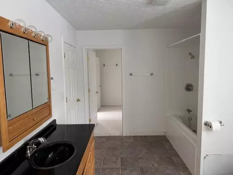 341 Burt Ave, Jackson, MI 49201 photo 31