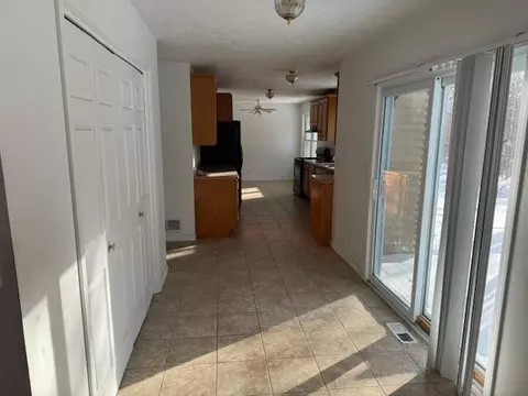 341 Burt Ave, Jackson, MI 49201 photo 4