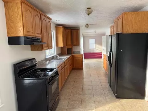 341 Burt Ave, Jackson, MI 49201 photo 2