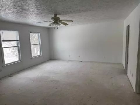 341 Burt Ave, Jackson, MI 49201 photo 24