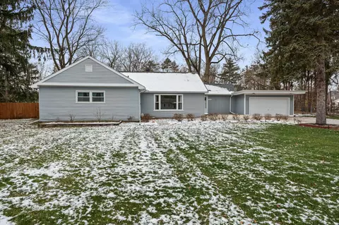21031 Delaware St, Southfield, MI 48033