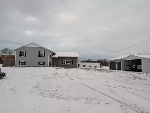 645 S Bossett Rd, Ravenna, MI 49451