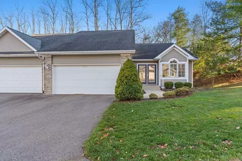 1814 Corville Ct NW #39, Grand Rapids, MI 49504
