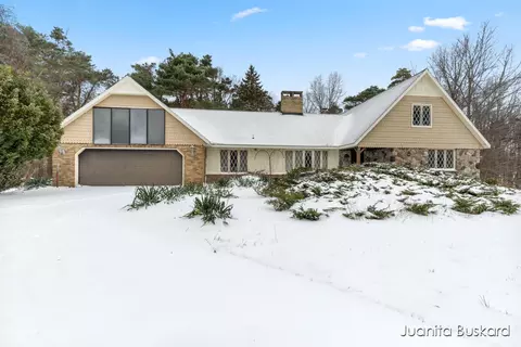 6431 144th Ave, Holland, MI 49423