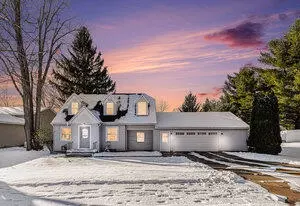 427 Lasalle Ave NW, Grand Rapids, MI 49534