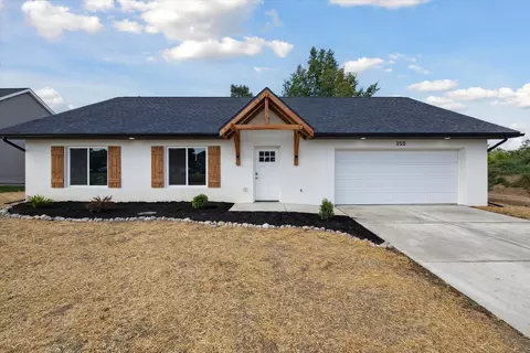 330 Canfield St, Milan, MI 48160