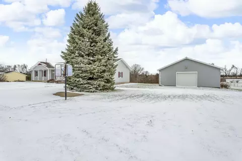 7765 Case Rd, Brooklyn, MI 49230