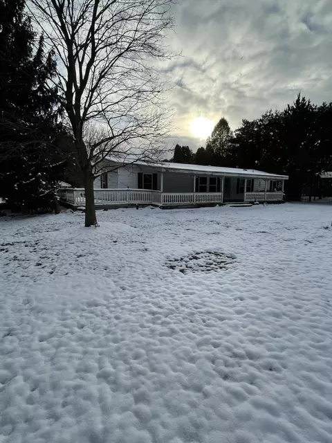 640 110th Ave, Plainwell, MI 49080