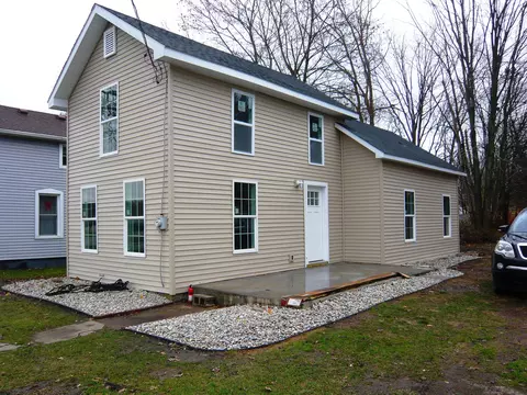 64 Hooker St, Coldwater, MI 49036 photo 2