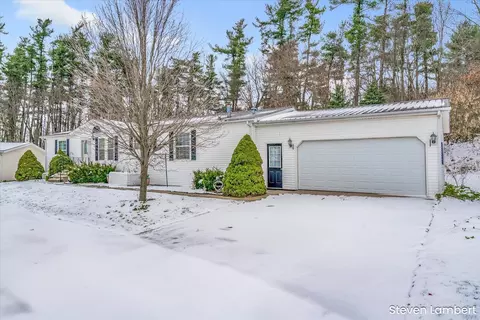 985 Sandhill Dr #220, Middleville, MI 49333