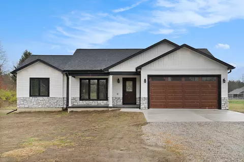 18453 Lohr Rd, Belleville, MI 48111