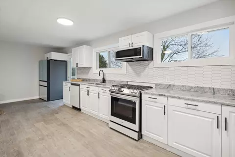 Kitchen - 1110 Chapel Rd, Parma, MI 49269 photo 4 of 4