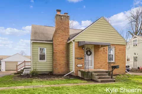 2918 W Avenue Ave SW, Wyoming, MI 49519