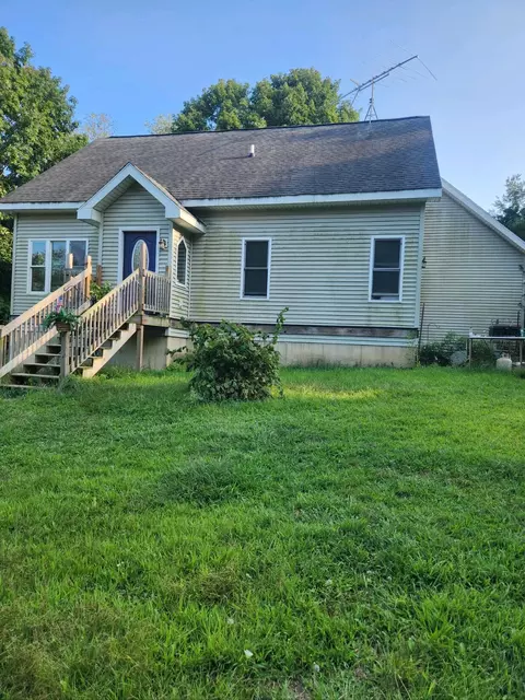 5909 Wolf Lake Rd, Grass Lake, MI 49240