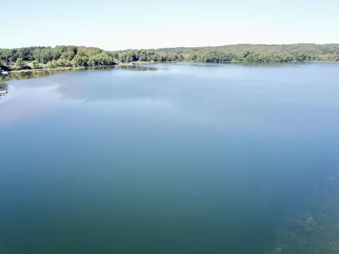 W Waters Edge Drive #3, Scottville, MI 49454
