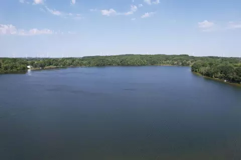 W Waters Edge Drive #6, Scottville, MI 49454