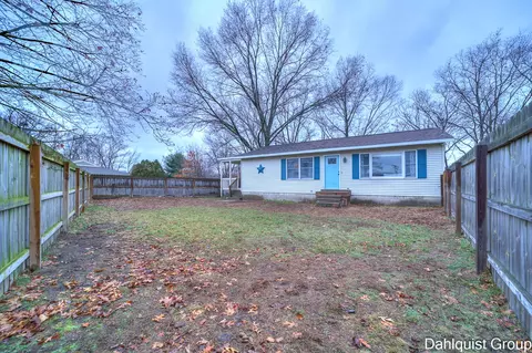 1889 N Getty St, Muskegon, MI 49445