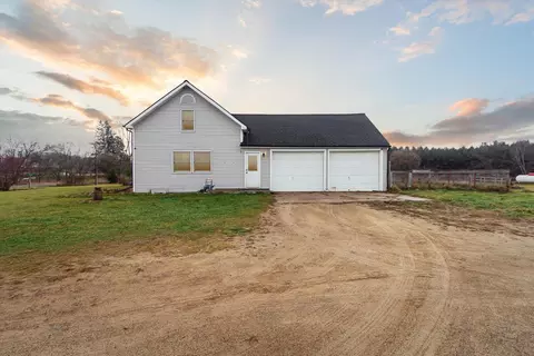 1391 Edgar Rd, Edmore, MI 48829