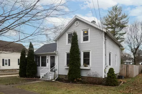320 S Hamilton St, Marshall, MI 49068