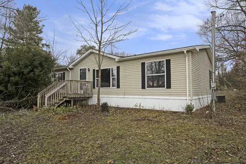 9901 Pennfield Rd, Battle Creek, MI 49014