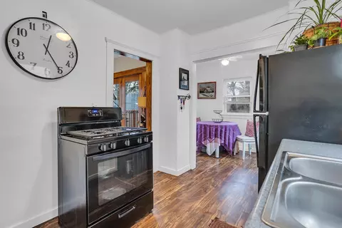 741 Douglas St, Jackson, MI 49203 photo 18