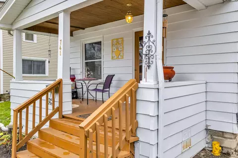 741 Douglas St, Jackson, MI 49203 photo 4