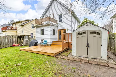 741 Douglas St, Jackson, MI 49203 photo 6