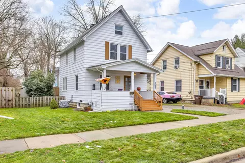 741 Douglas St, Jackson, MI 49203 photo 3