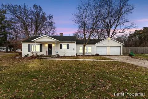 10 15 Mile Rd NW, Sparta, MI 49345