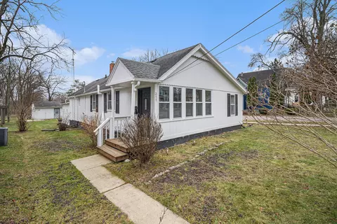 311 Madison St, Chelsea, MI 48118