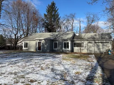 1870 Badgley Rd, Jackson, MI 49203
