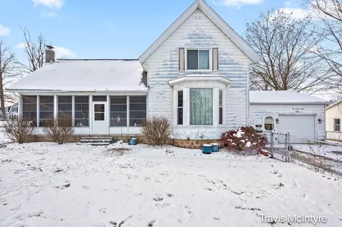 415 S Franklin St, Greenville, MI 48838