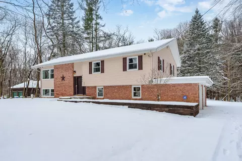 7127 N 23rd St, Kalamazoo, MI 49004
