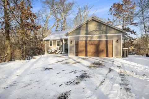 11461 Grand River Dr SE, Lowell, MI 49331