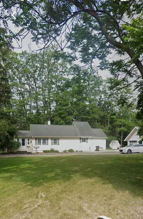 402 Richfield Ave, Springfield, MI 49037 photo 38