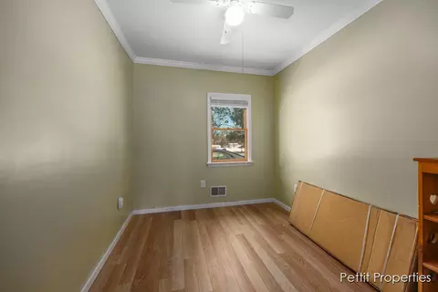 402 Richfield Ave, Springfield, MI 49037 photo 23