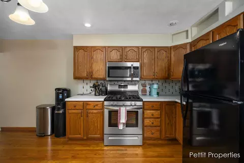 402 Richfield Ave, Springfield, MI 49037 photo 15