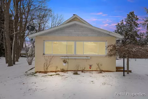 402 Richfield Ave, Springfield, MI 49037 photo 6